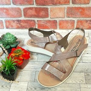 Bionica Women's Platform Strappy Slingback Gold Leather Sandals Sz 10